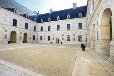 Cour d'honneur, Château d'Ancy le Franc