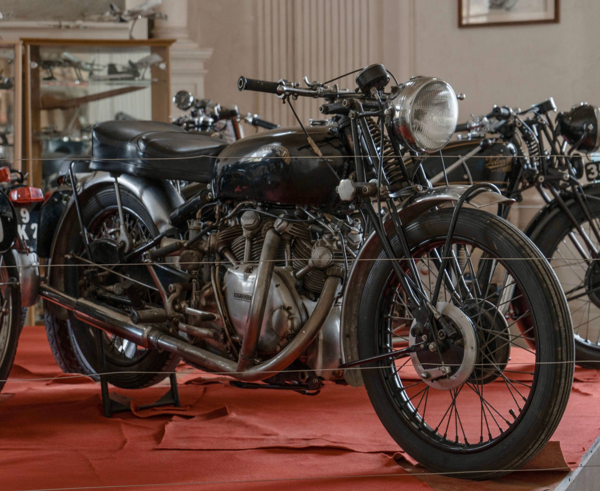 Moto (Vincent Rufenacht - 2023) Moto (Vincent Rufenacht - 2023)