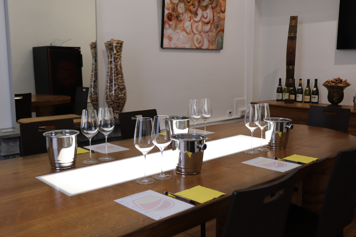 salle-degustation-hotel-rouvray-sensation-vin