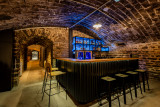 Bar 06