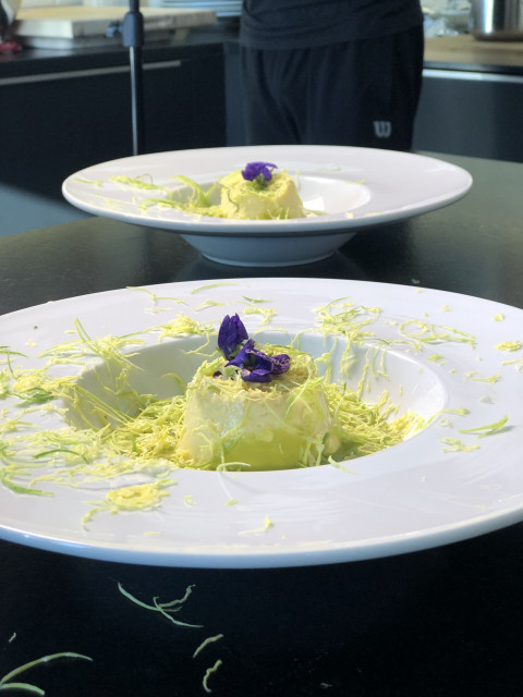 A1AF4FA0-D7E2-4613-83AF-9C4A593135E9