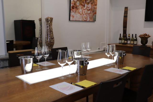 salle-degustation-hotel-rouvray-sensation-vin
