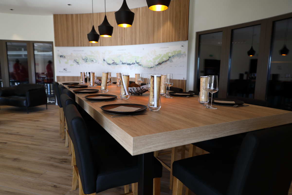 tasting-room-4433951 tasting-room-4433951